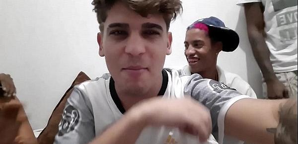 BASTIDORES DO PORNO * MENINOS TRANSANTES E CASAL SAPECA RJ *